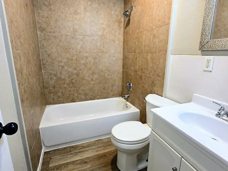 2606 Avenue V — Photo 13