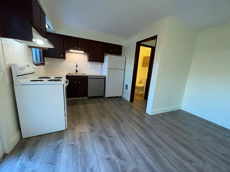 9738 SE 42nd Ave #2 — Photo 10