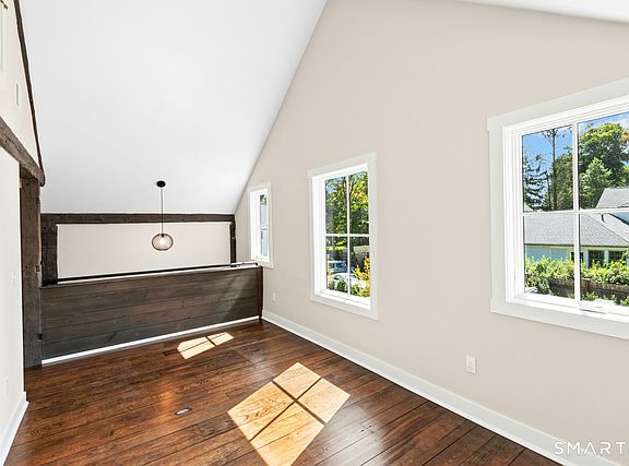 5th image of 7 Ivy Hill Rd APT 2