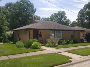 3415 Pioneer Dr, Rockford, IL 61107