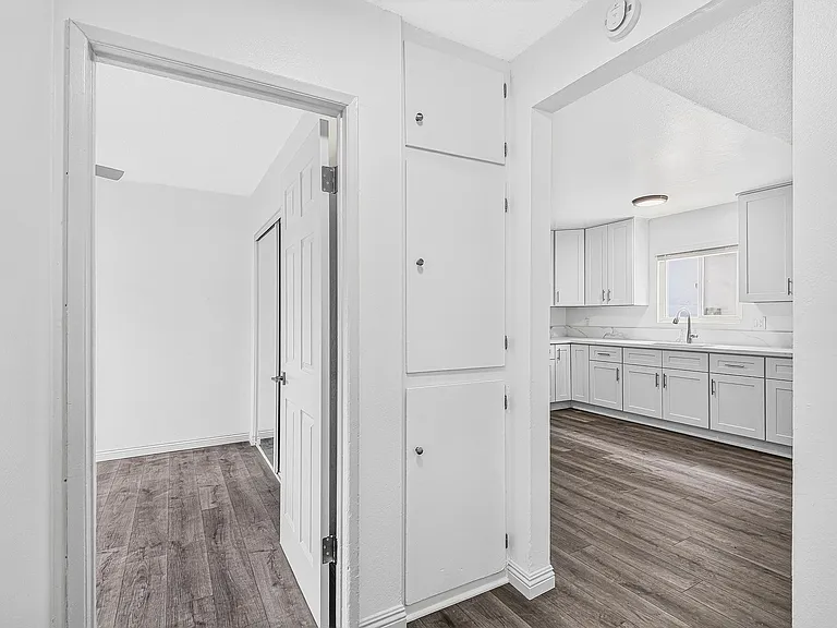 1431 Obispo Avenue — Photo 18
