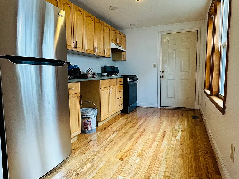 89-91 Spencer St #1 — Photo 6
