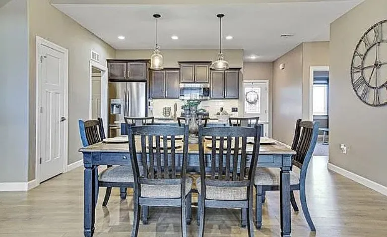 2617 Chasehire Dr — Photo 2
