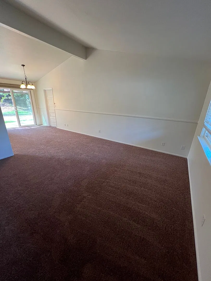 For Lease 3+1 Home Located In Simi Valley,Ca — Photo 2