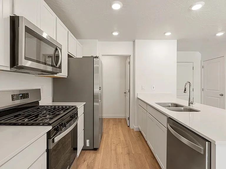1737 S Devils Garden Ln — Photo 5