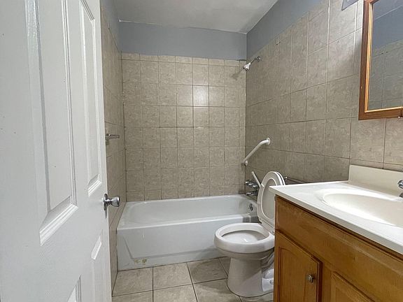4th image of 7958 Summerdale Ave Floor 1