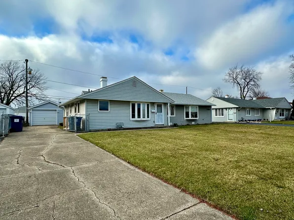 8790 S Corcoran Rd, Hometown, IL 60456