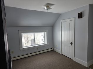 1 Park St #D, Underhill, VT 05489