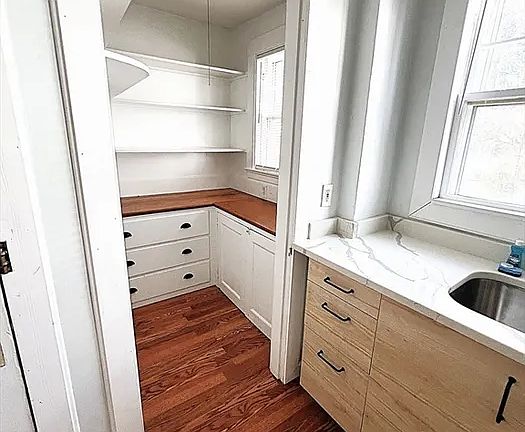 3rd image of 29 Cottage St