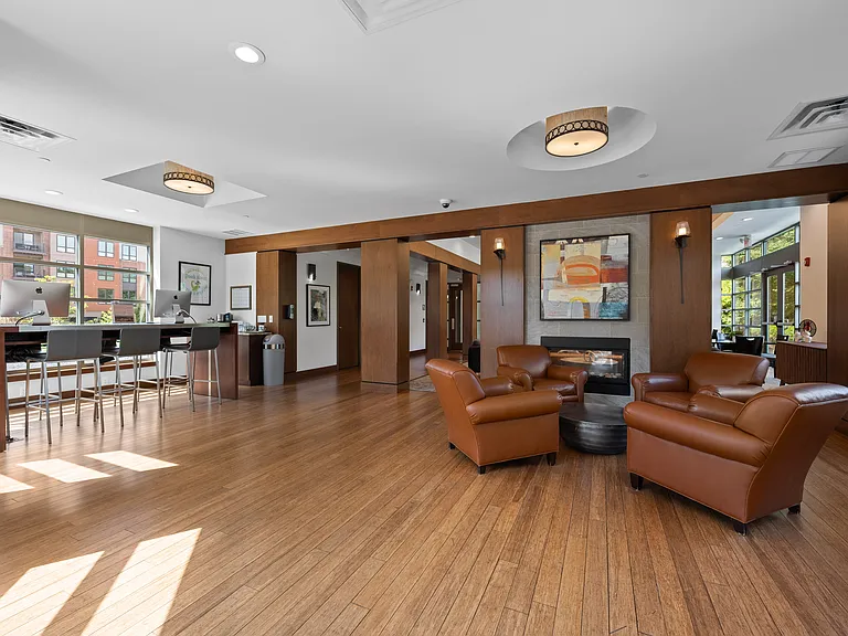 Chaddwell Apartments — Photo 32