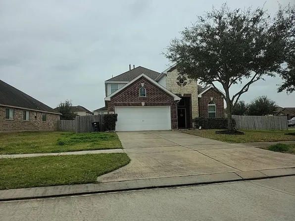 5902 Carnaby Ln, Rosenberg, TX 77471