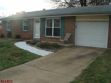 2nd image of 171 Cherbourg Dr