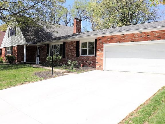 2nd image of 101 Thornhill Dr