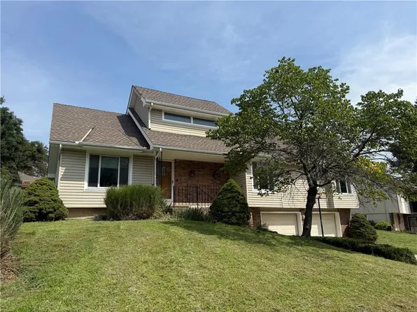1128 NE Columbus St, Lees Summit, MO 64086