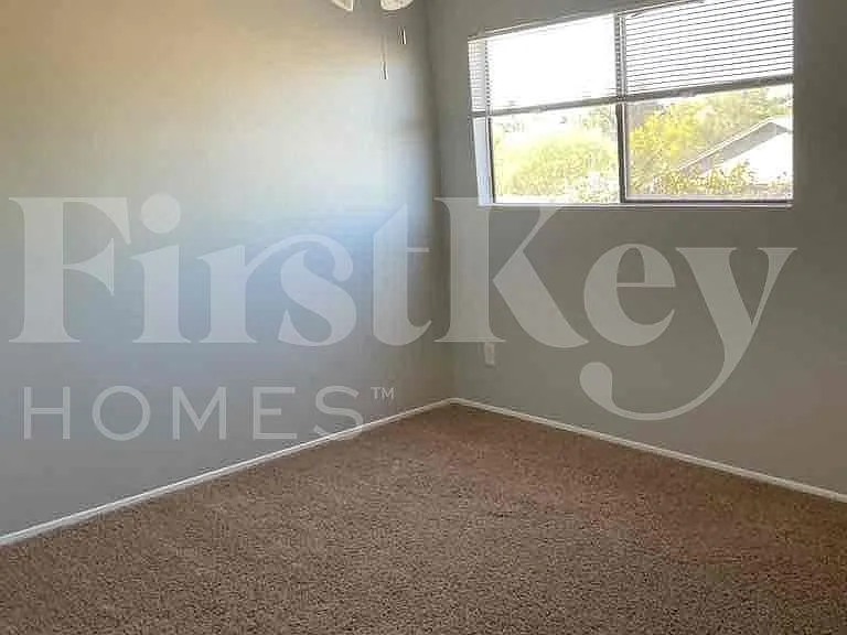 19806 N 47th Ave — Photo 10