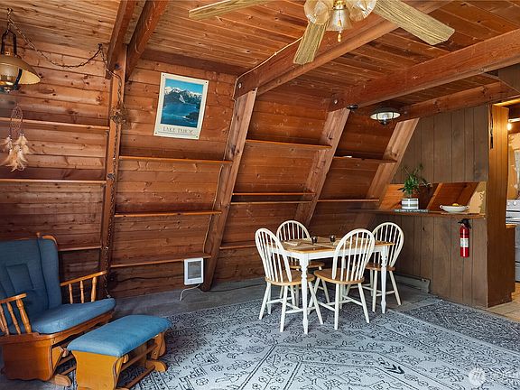 5th image of 580 E Emerald Lake Drive E