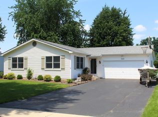 325 Ozier Dr, Batavia, IL 60510