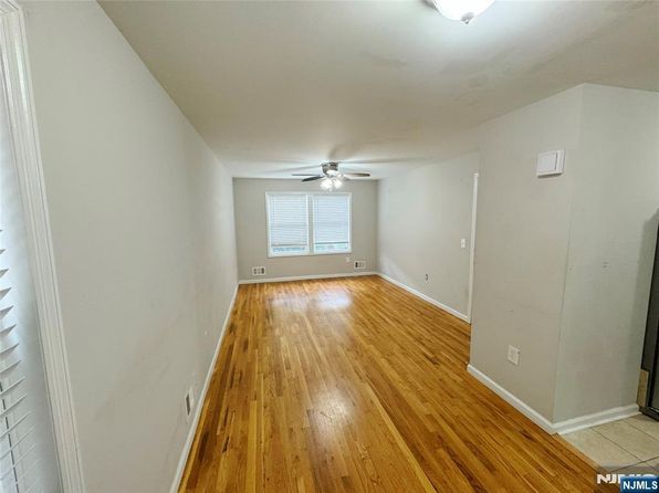 121 12th Ave, Paterson, NJ 07501