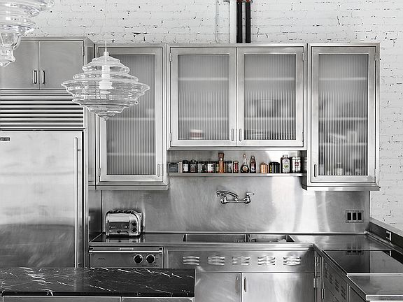 5th image of 59 4th Ave APT 2B