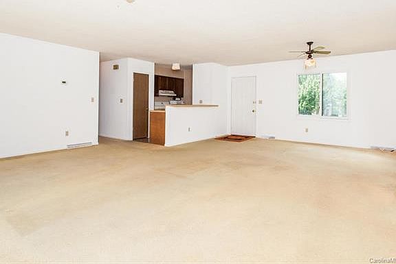 5th image of 3 Apple Blossom Ln