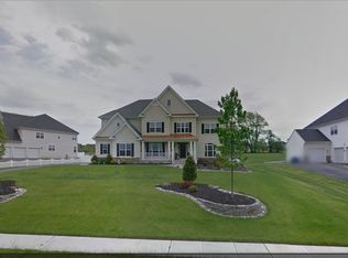 804 Castleton Dr, Mickleton, NJ 08056
