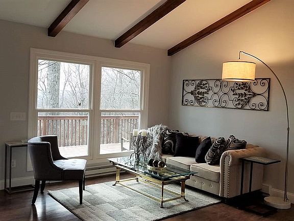 3rd image of 3 Summit Cir