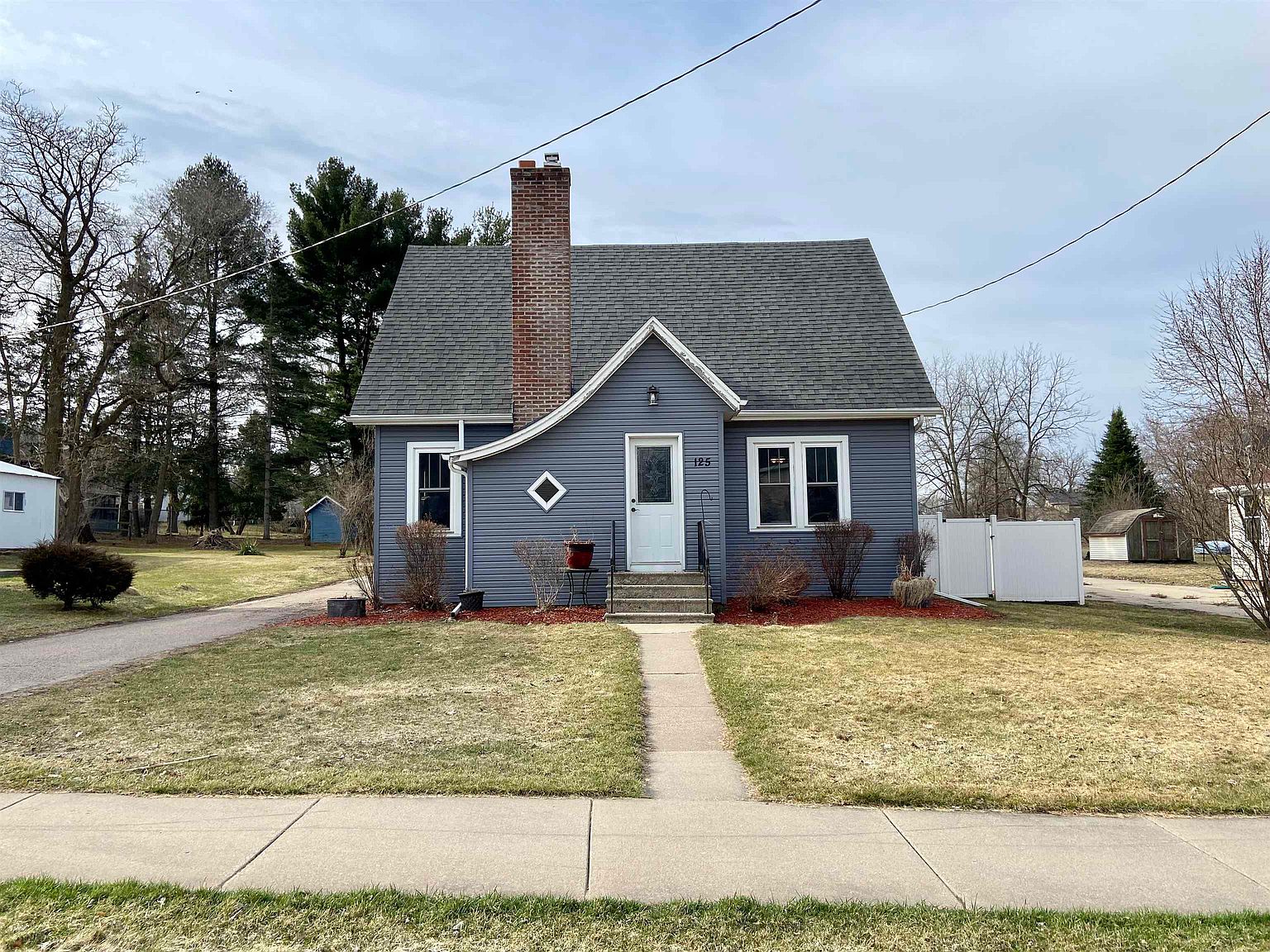 125 W 4th St, Manawa, WI 54949 Zillow