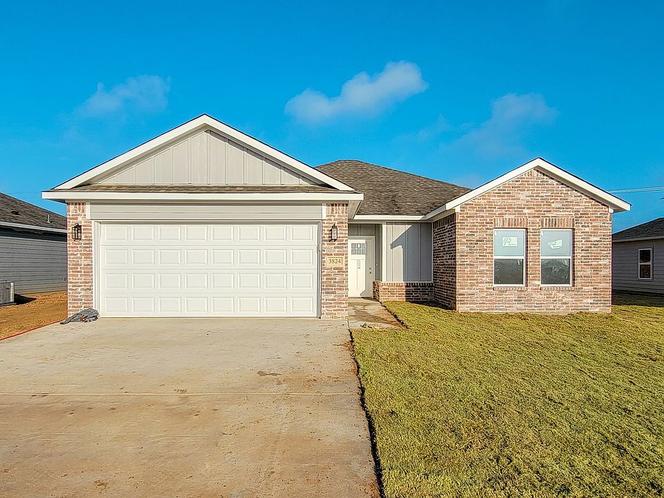 1st image of 3824 Skylane Ave
