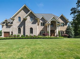 103 Silver Pines Dr, Gibsonia, PA 15044