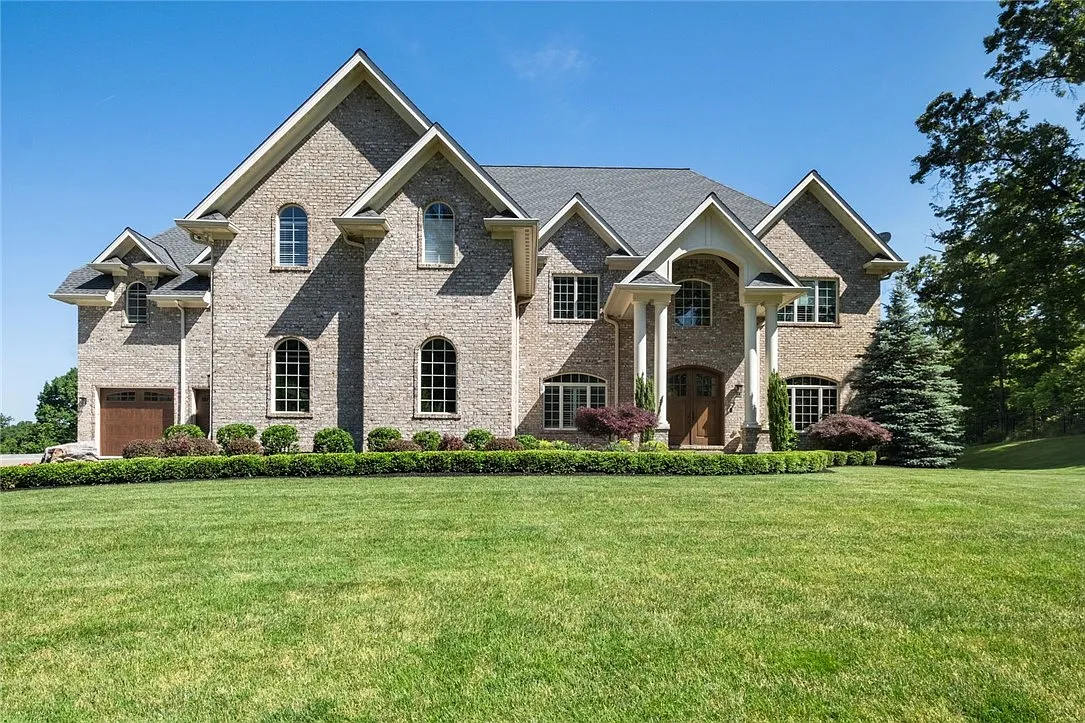 103 Silver Pines Dr photo 1