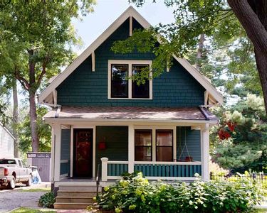 618 Grant St, Iowa City, IA, 52240