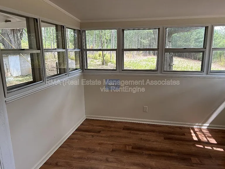 126 Sihane Rd — Photo 4