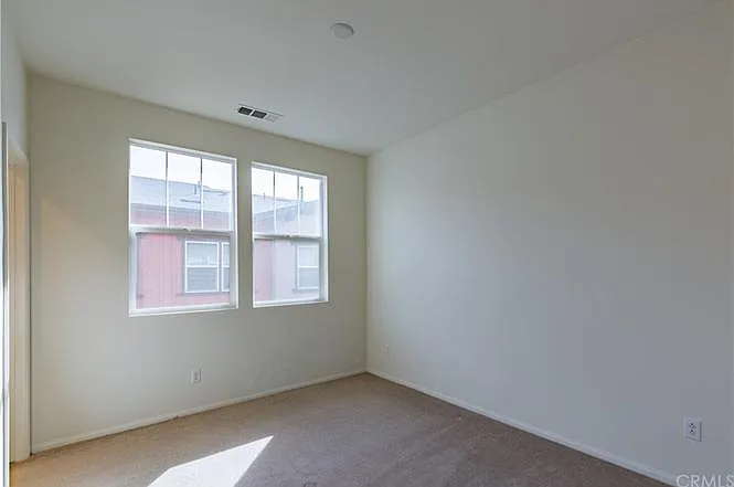 17052 Liberty Way — Photo 22
