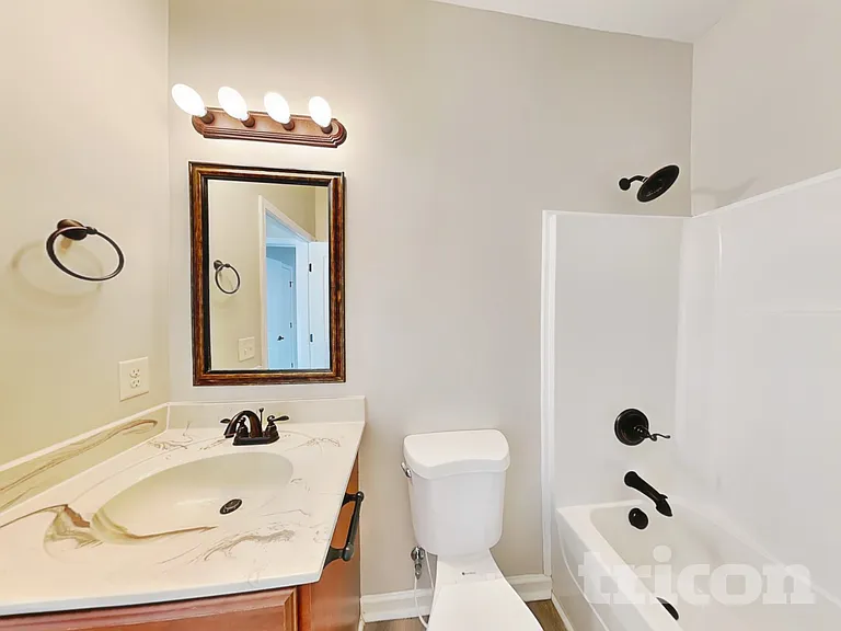 1862 Camelot Dr — Photo 13