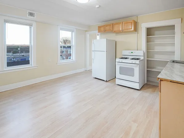 168 Lunenburg St, 168 Lunenburg St #2-L, Fitchburg, MA 01420