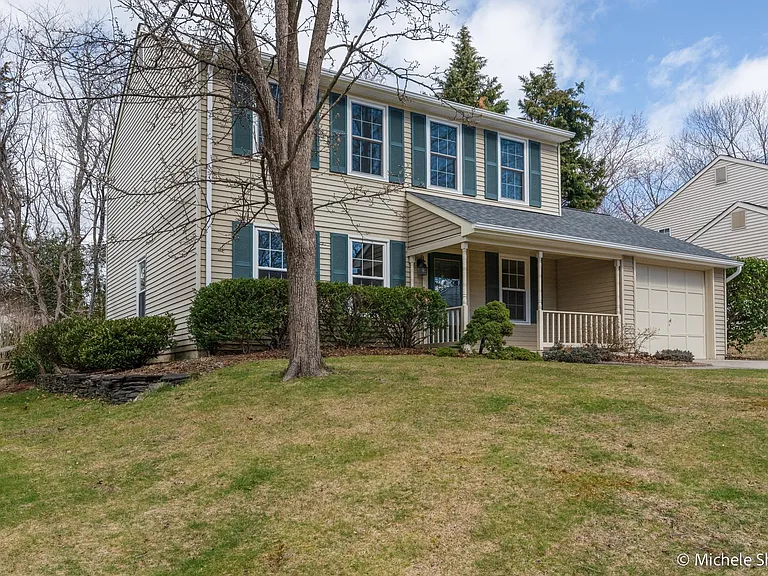 272 Yale Ct — Photo 52