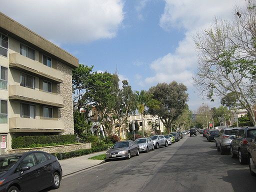 2nd image of 525 N Sycamore Ave APT 407