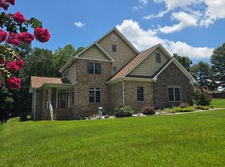 122 Coachmans Dr, Auburn, AL 36832