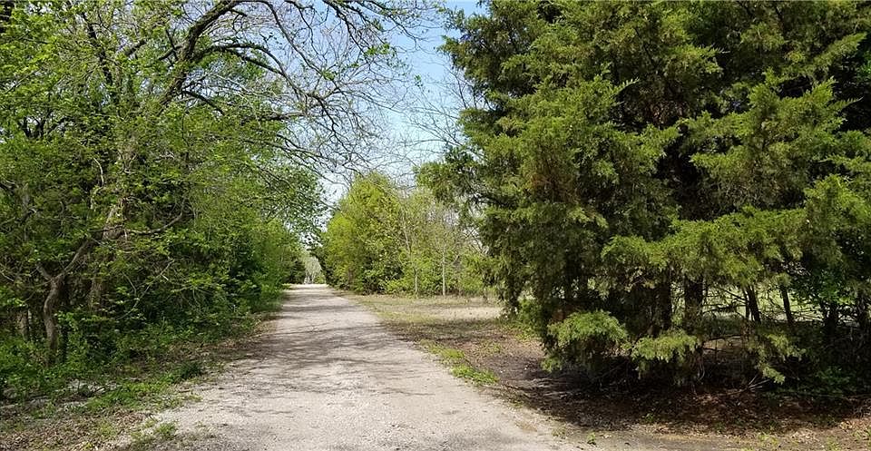 2nd image of 7189 County Road 437