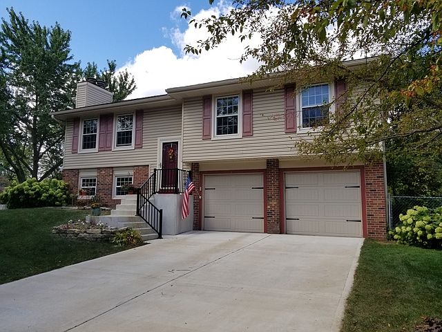 1st image of 5 N Birchwood Dr