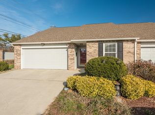 100 Confederacy Cir, Knoxville, TN 37934