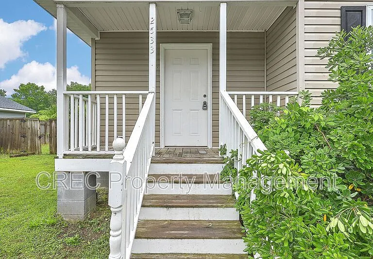 2533 Celestial Ct — Photo 4