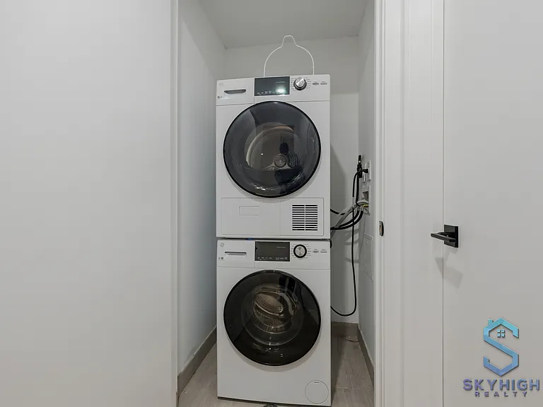 3 Clarkson Ave #5B — Photo 6