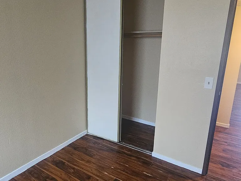 184 Judy Ct #B — Photo 9