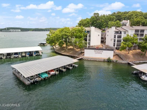 98 Jonathan Dr, Lake Ozark, MO 65049