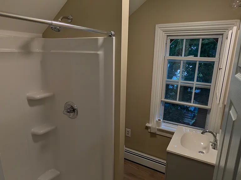 upstairs bathroom (2nd fl)