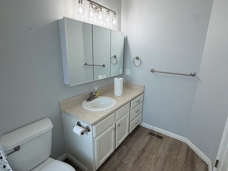 518 N 350 E — Photo 9