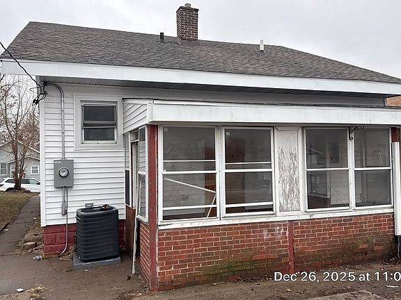 3rd image of 1617 5th St