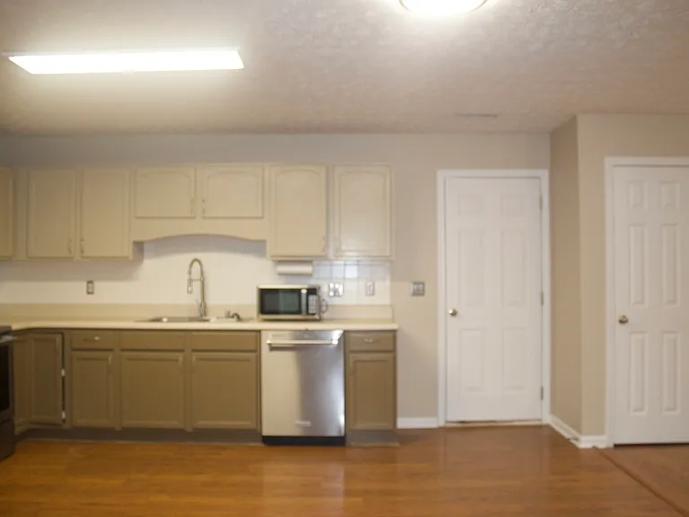 336 Creekview Ln — Photo 13