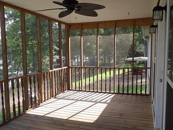 3rd image of 1070 County Road 212